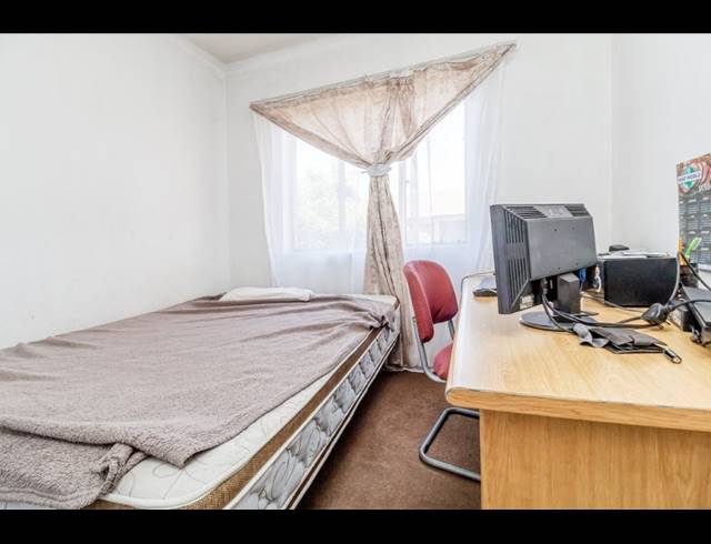 2 BEDROOM APARTMENT FOR SALE IN NOORDHANG